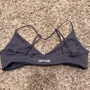 dfyne vision twist sports bra